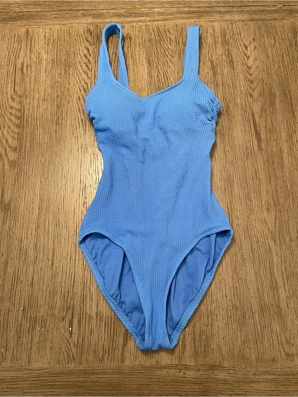 Time and Tru women’s one piece swimsuit, blue, M.